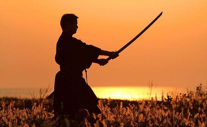 “Sự rỉ sét của con người” cũng như sự sỉ rét tệ hại của thanh gươm