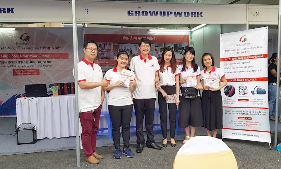 Gian hàng GrowUpWork tại ngày hội SV&DN ĐH Khoa học Tự nhiên TP.HCM