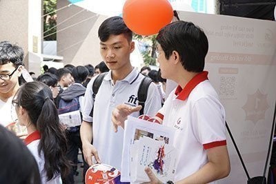 GROW UP WORK tư vấn việc làm thực tập